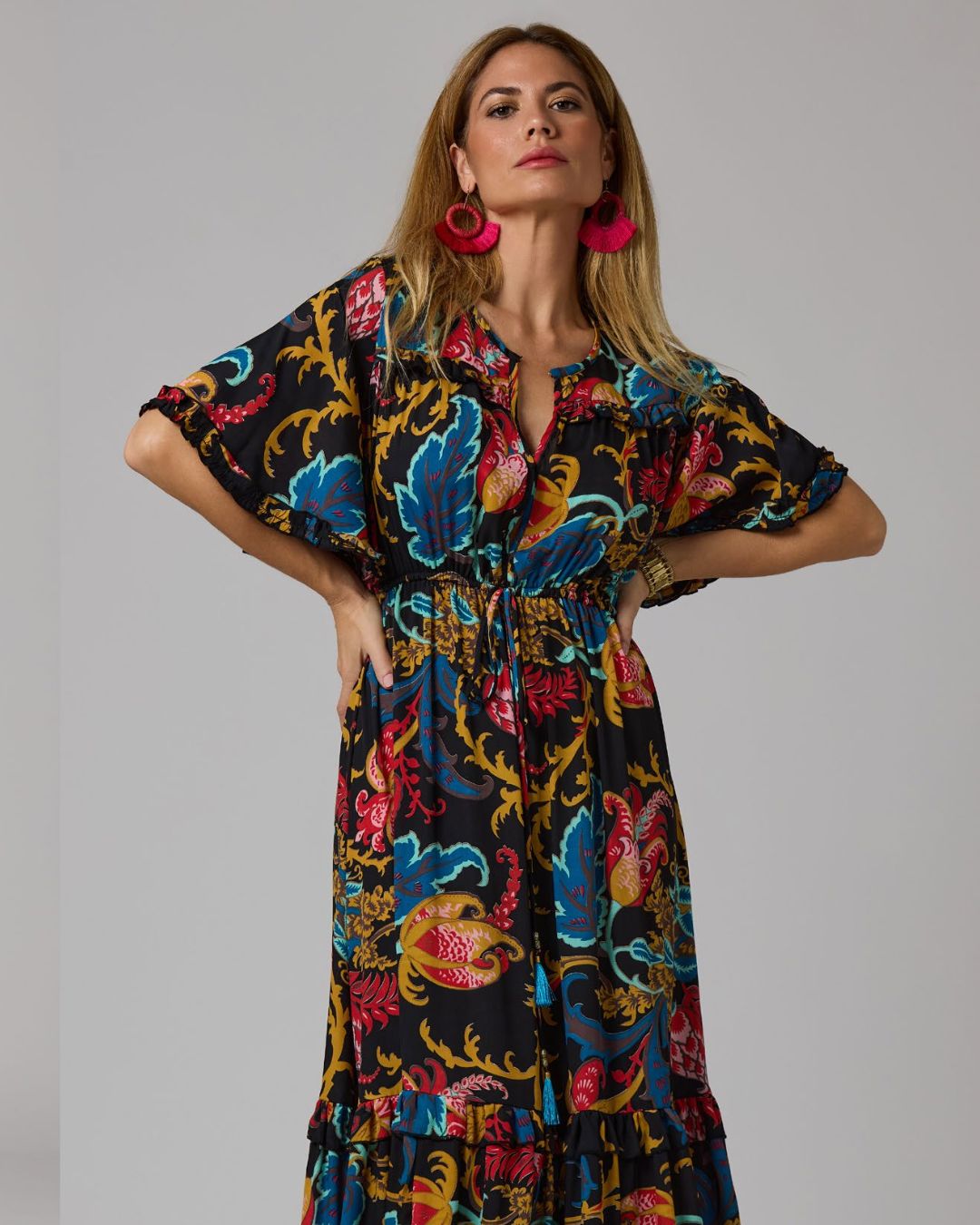 VESTIDO LARGO DE ESCOTE